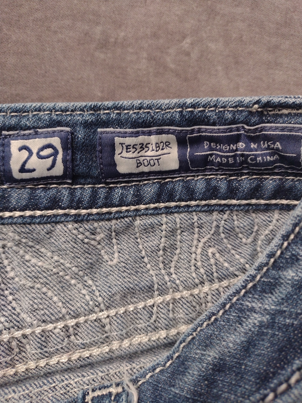 Miss Me 29/30 Buckle JE5351B2R Blue Boot Cut  Embellished Distressed Jeans - Picture 2 of 16